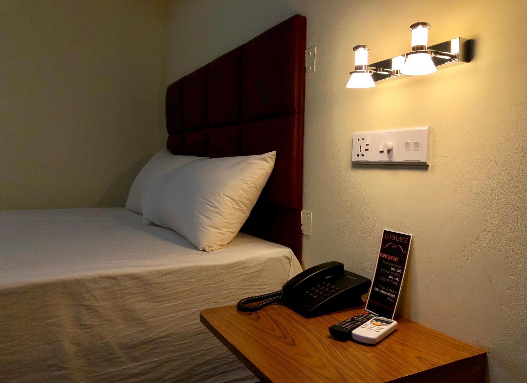 ホテル Q Palace クミッラ エクステリア 写真