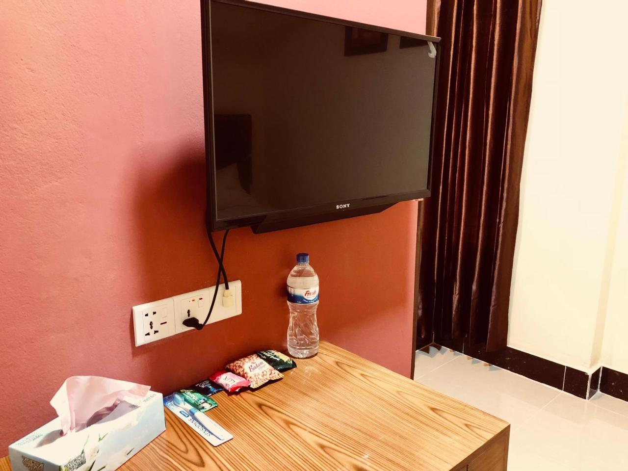 ホテル Q Palace クミッラ エクステリア 写真