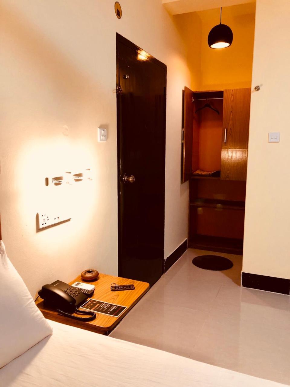 ホテル Q Palace クミッラ エクステリア 写真