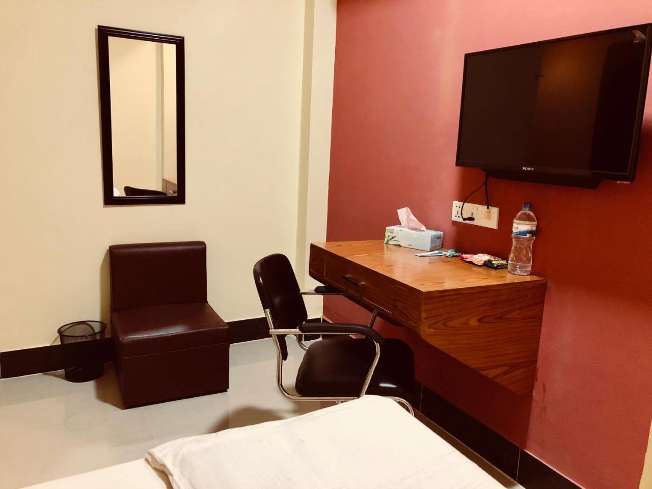 ホテル Q Palace クミッラ エクステリア 写真